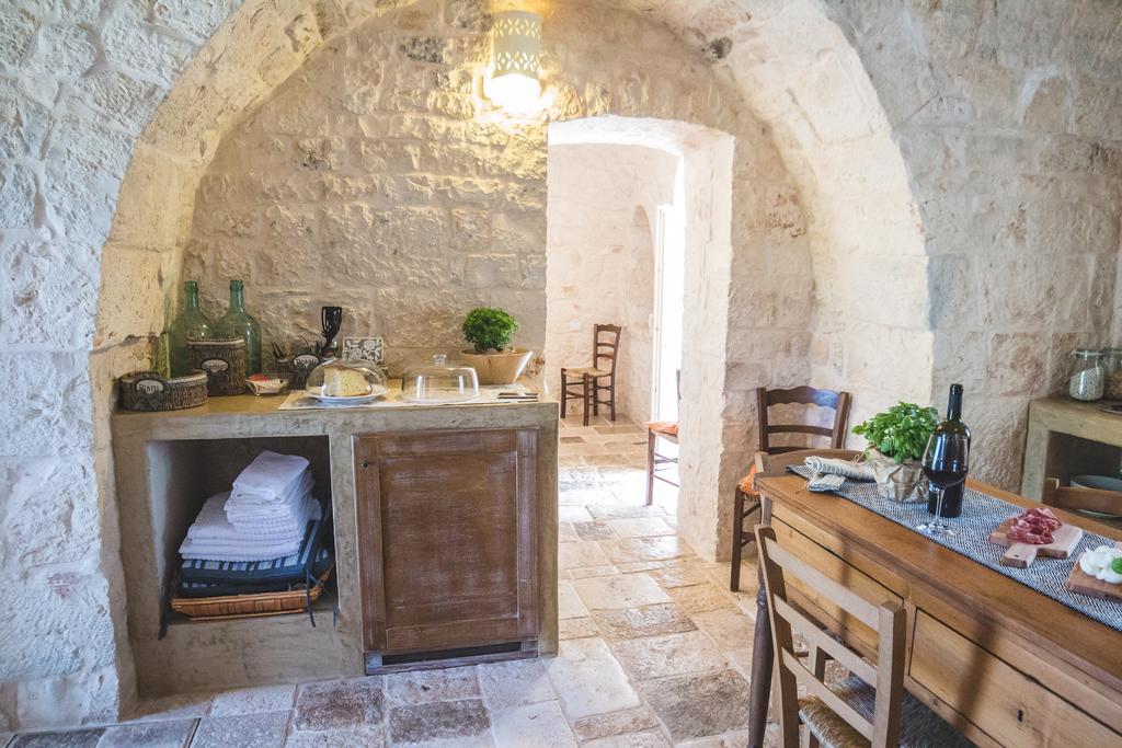 Borgo Sardedda Suites Locorotondo Buitenkant foto